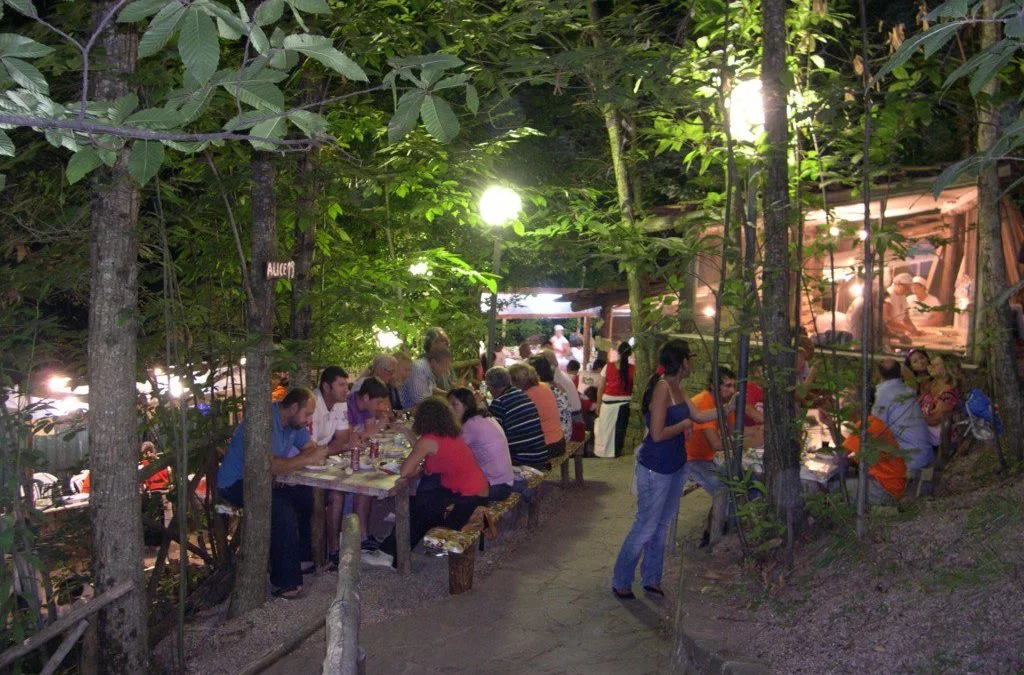 FESTA NEL BOSCO NEL CILENTO, A PERITO